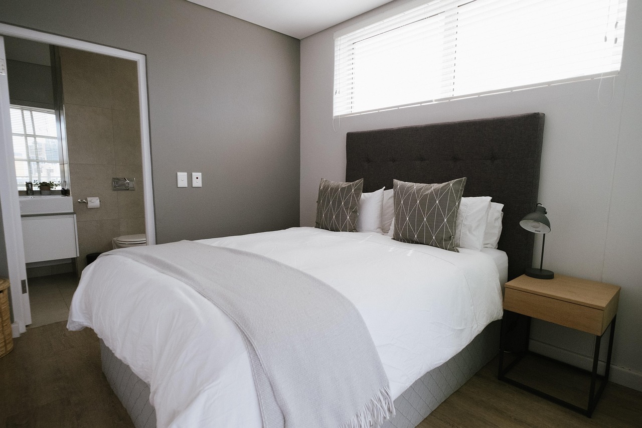 Hotel z basenem pod Warszawą jako forma wypoczynku blisko miasta